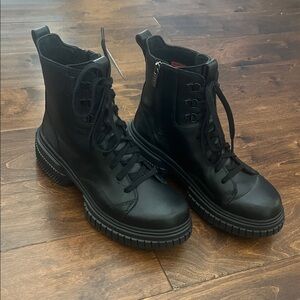 Sorel Black Lace Up Boots 10.5